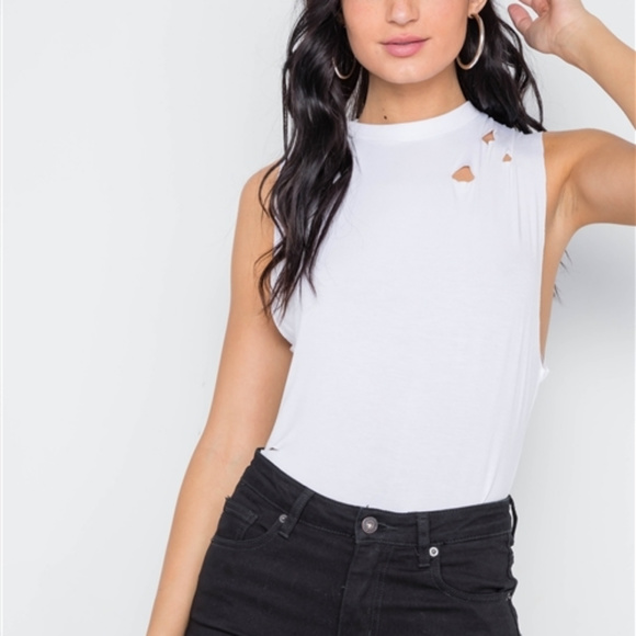 🆕 White Distressed Sleeveless Bodysuit - Picture 3 of 4